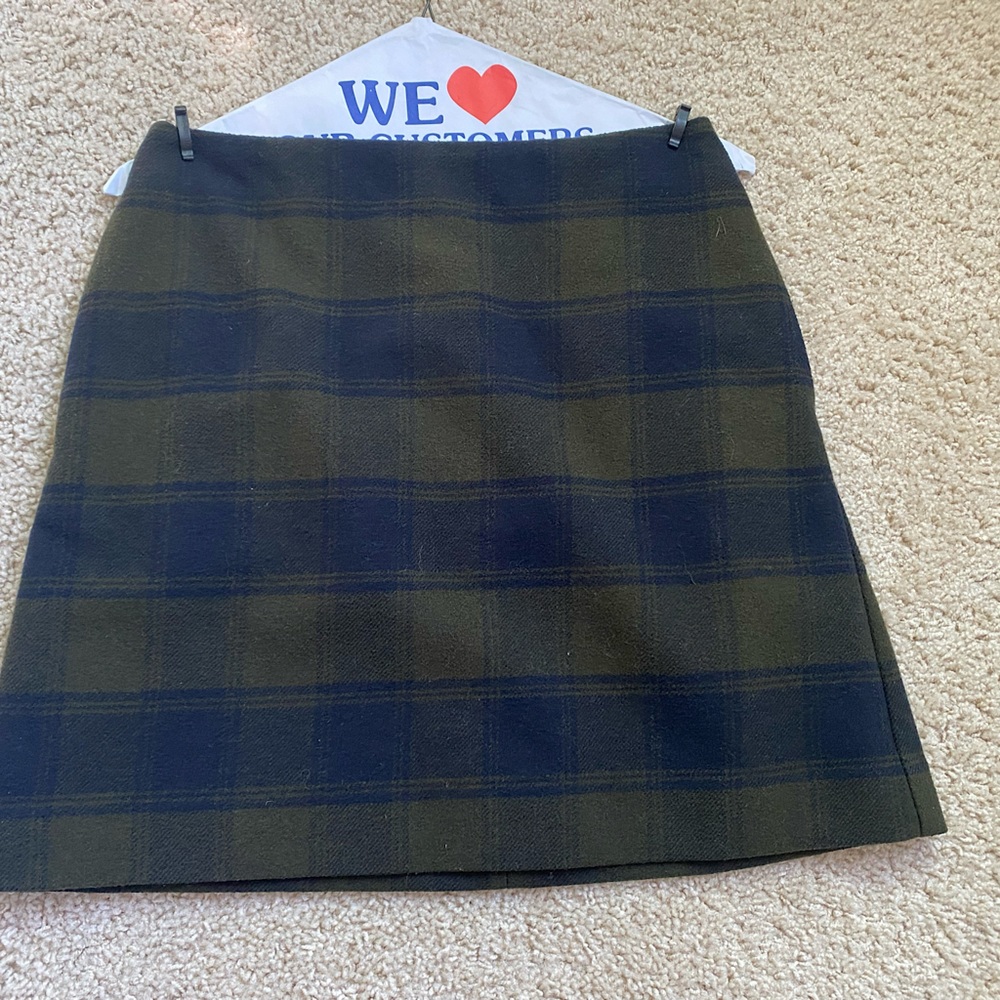 Uniqlo checkered skirt